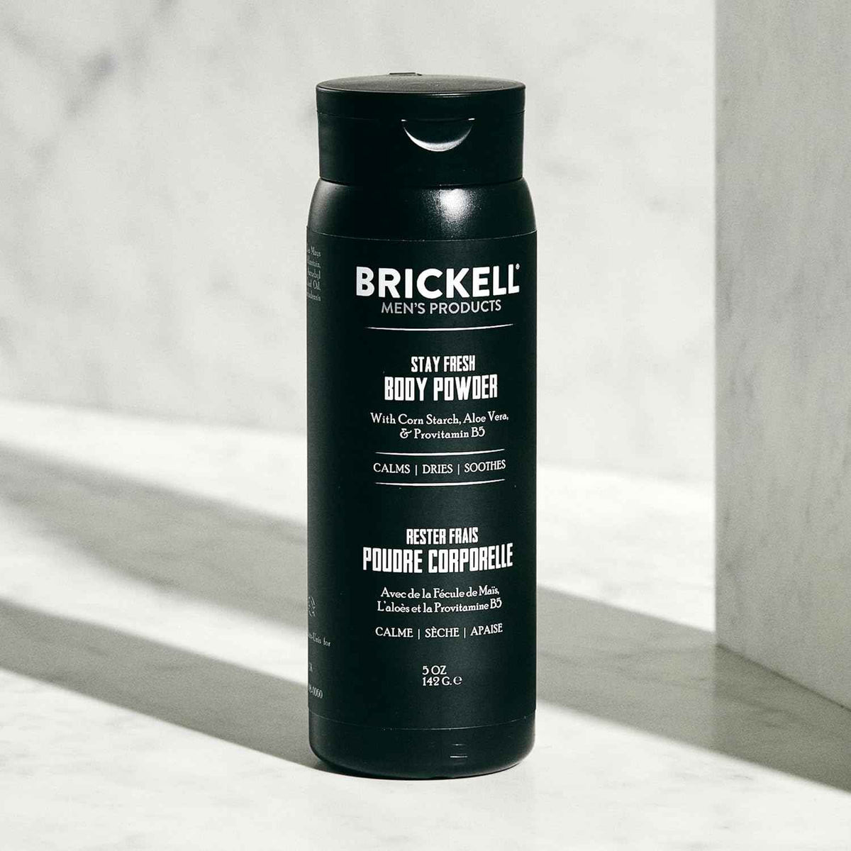 Brickell Men's Products Stay Fresh Body Powder for Men, Talc-Free, Absorbs Sweat, Keeps Skin Dry, with Aloe, Pro-Vitamin B5, and Corn Starch, 5 oz, Scented